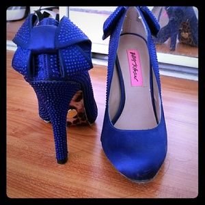 Betsey Johnson royal blue heels